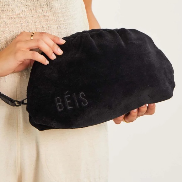 BEIS Handbags - BEIS The Terry Cosmetic Clutch In Black NWT